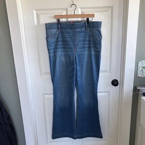 SPANX Pull On Shaping Flare Jeans 2X
